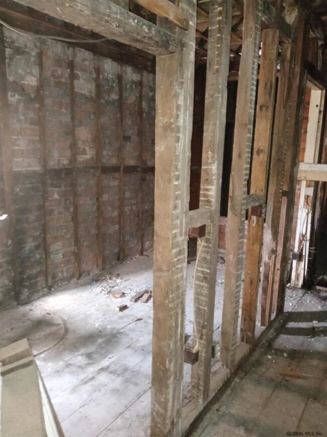 19 Delaware St, Albany, NY 12202 - photo 7