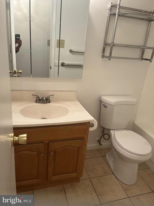 1003 Scarlet Oak Ct unit 1D, Hampstead, MD 21074 - photo 6