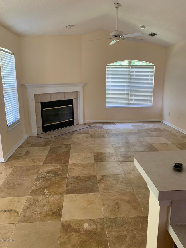 8080 Kilkelly Ln, Jacksonville, FL 32244 - photo 5