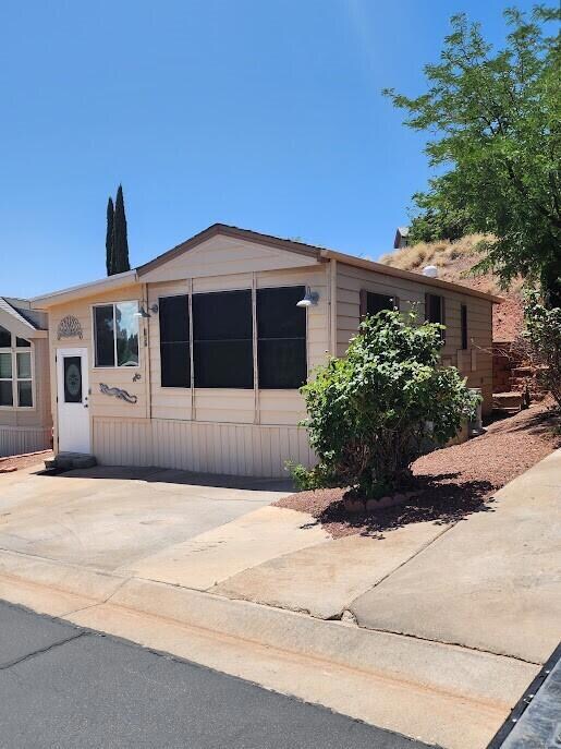 840 Twin Lakes Dr unit 127, St. George, UT 84770 - photo 2