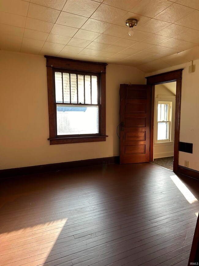 201 E Memorial Dr, Muncie, IN 47302 - photo 6