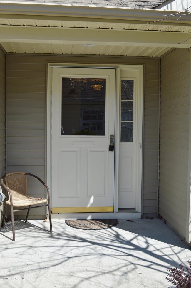 2521 Spring Hill Dr, Toms River, NJ 08755 - photo 4