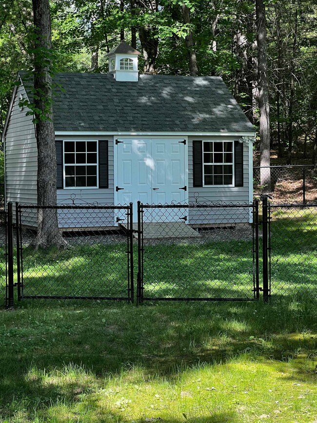 24 Jeff Ln, Litchfield, NH 03052 - photo 2