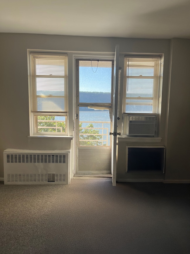 Hudson Court unit 6D, Yonkers, NY 10701 - photo 6