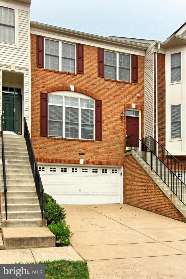 25262 Mcintyre Square, Chantilly, VA 20152 - photo 2