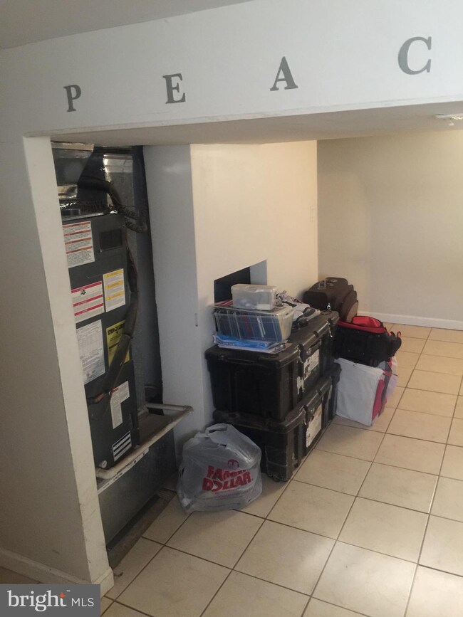 1025 Cedar Heights Dr, Capitol Heights, MD 20743 - photo 5