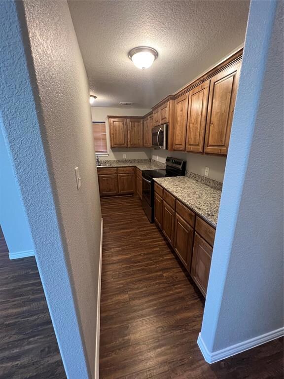 1512 N Anglin St, Cleburne, TX 76031 - photo 5