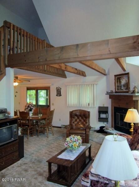 7 LIVING ROOM (450x600)