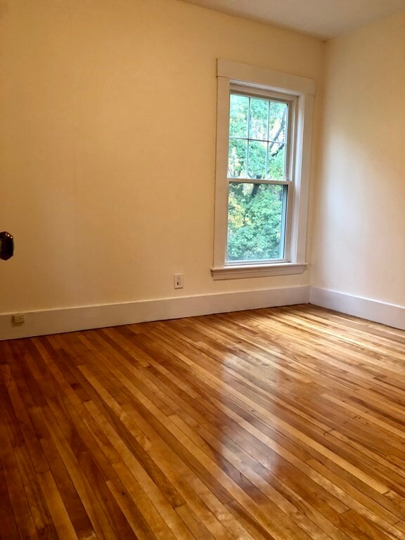 12 E Main St unit 4, Southborough, MA 01772 - photo 4