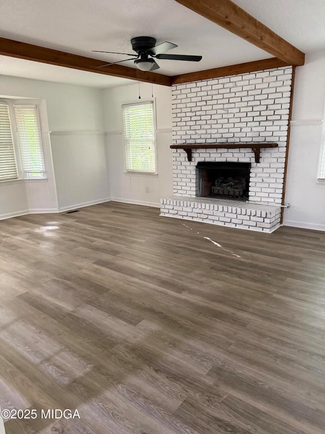 1402 Conestoga livingroom 2