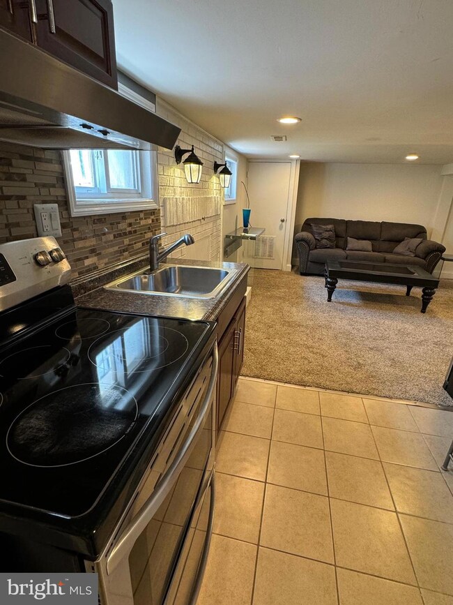 2107 Vermont Ave, Hyattsville, MD 20785 - photo 6