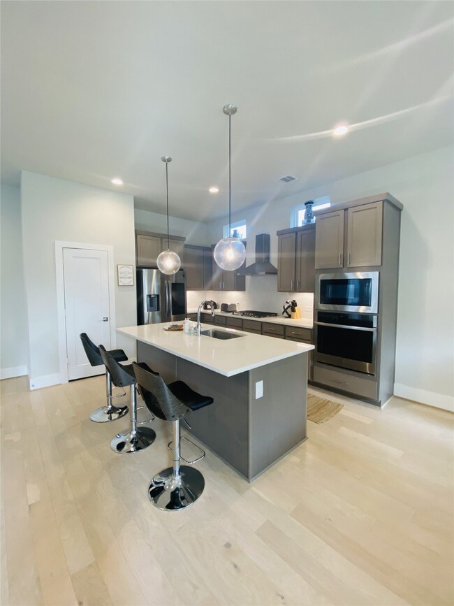 834 Fisher St unit A, Houston, TX 77018 - photo 4