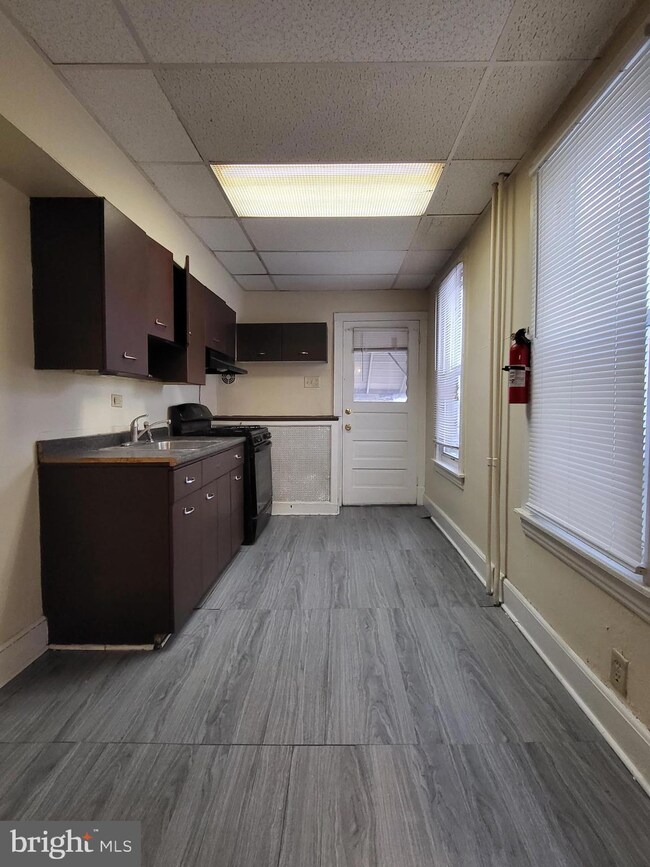 404 Printz St, Reading, PA 19606 - photo 6