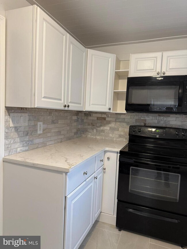 103 Perkasie Ave, Reading, PA 19609 - photo 4