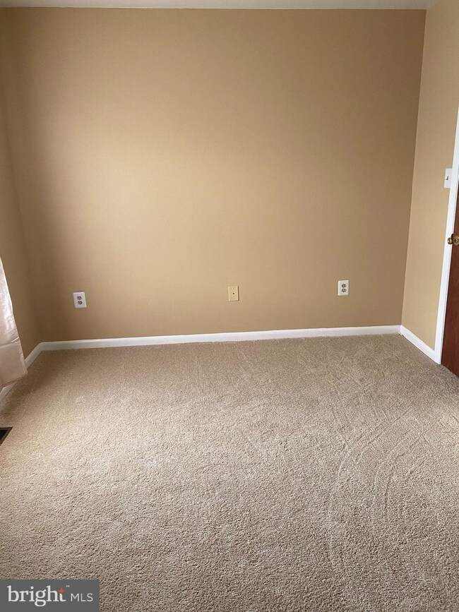 6806 Hawthorne St, Hyattsville, MD 20785 - photo 6