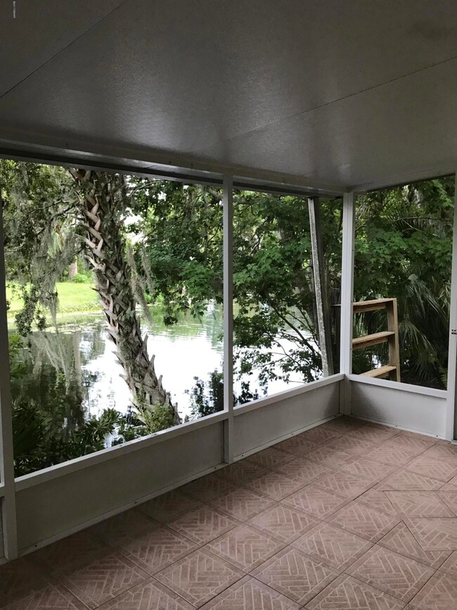 Screened Patio