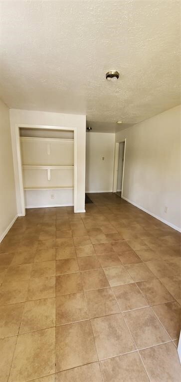 2825 Cromwell St unit B, Houston, TX 77093 - photo 2