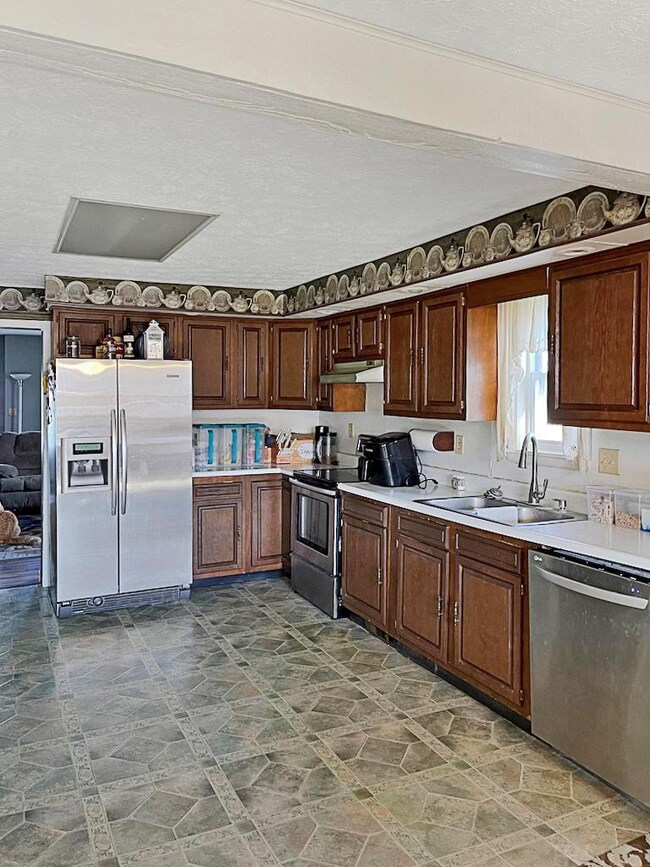 1308 S Prairie St, Frankfort, IN 46041 - photo 6