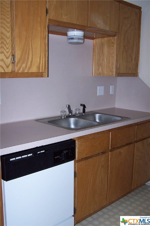 203 W Anderson Ave, Copperas Cove, TX 76522 - photo 4