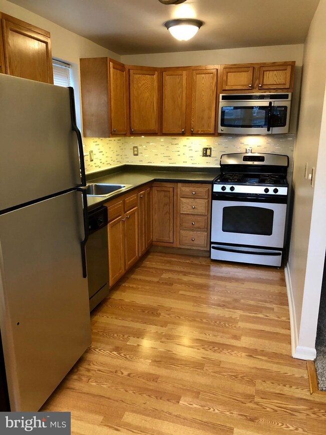 3232 Albemarle Ave unit LOWER UNIT, Drexel Hill, PA 19026 - photo 2