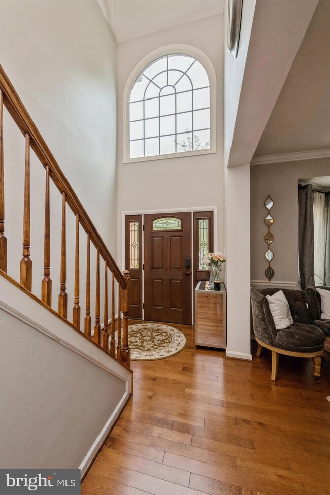 26147 Murrey Dr, Chantilly, VA 20152 - photo 2