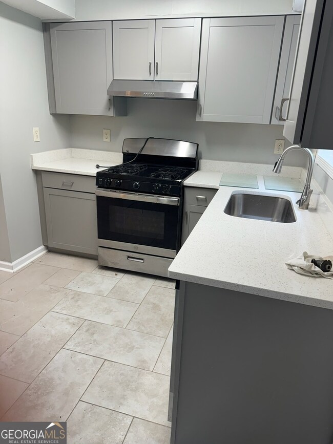 404 Prince of Wales, Stone Mountain, GA 30083 - photo 7