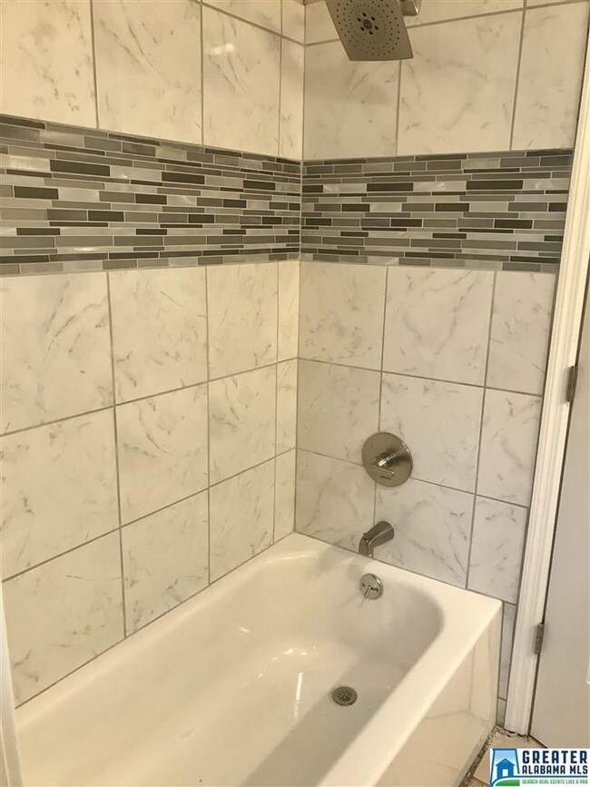 1828 Lyle Cir, Birmingham, AL 35235 - photo 5