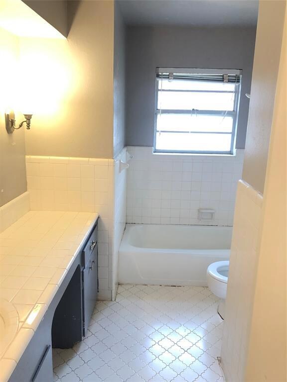 1501 Larue Cir, Ennis, TX 75119 - photo 4