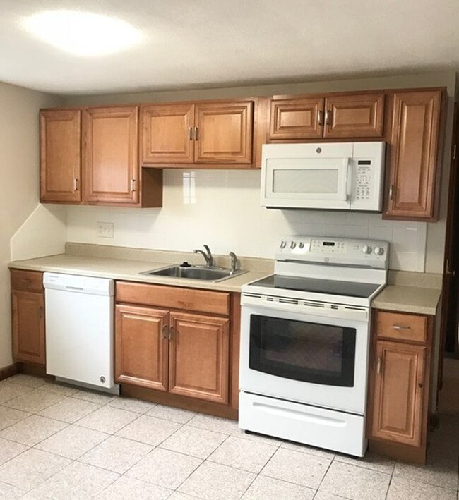 34 John St unit 1, Waltham, MA 02453 - photo 2