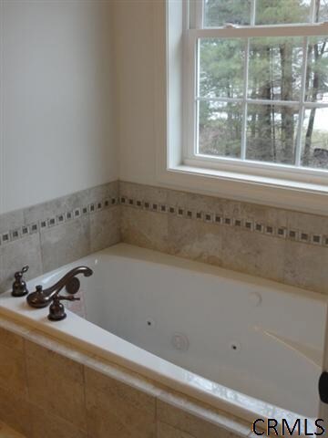 8 Frankie Ln, Clifton Park, NY 12065 - photo 5