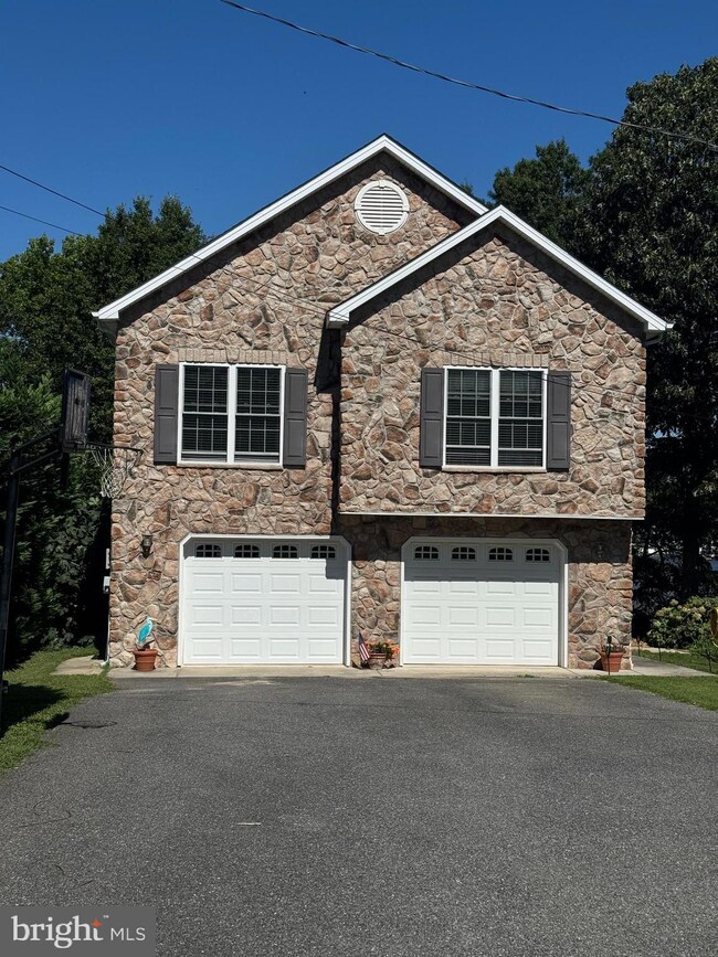 3816 Chestnut Rd, Middle River, MD 21220 - photo 2