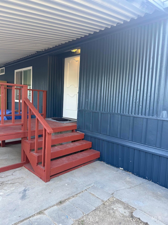 621 N Timathy Rd, Boise, ID 83713 - photo 4