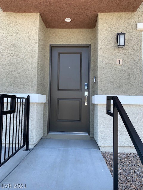 12235 Glass Desert Rd, Las Vegas, NV 89183 - photo 4