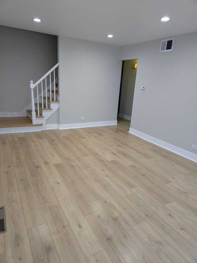 16117 Wolcott Ave, Markham, IL 60428 - photo 5