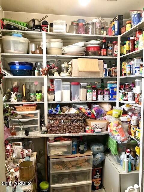 COLBY WALK IN PANTRY
