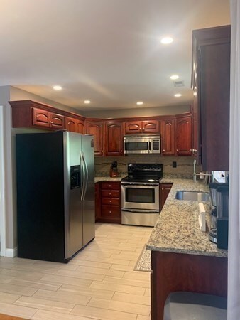 212 Hartford Ave E unit 212, Uxbridge, MA 01569 - photo 4