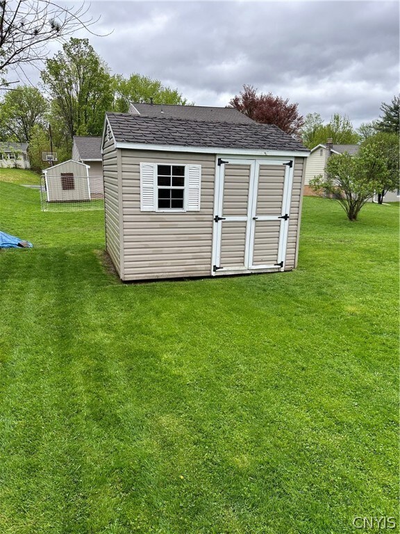 rear yard shed