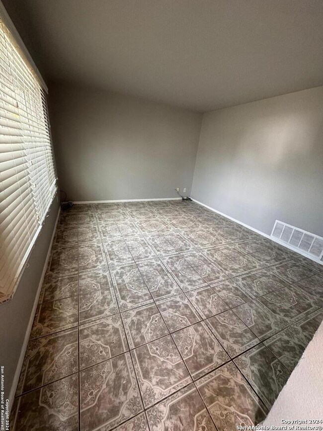 727 Pebblebrook Dr, San Antonio, TX 78220 - photo 6