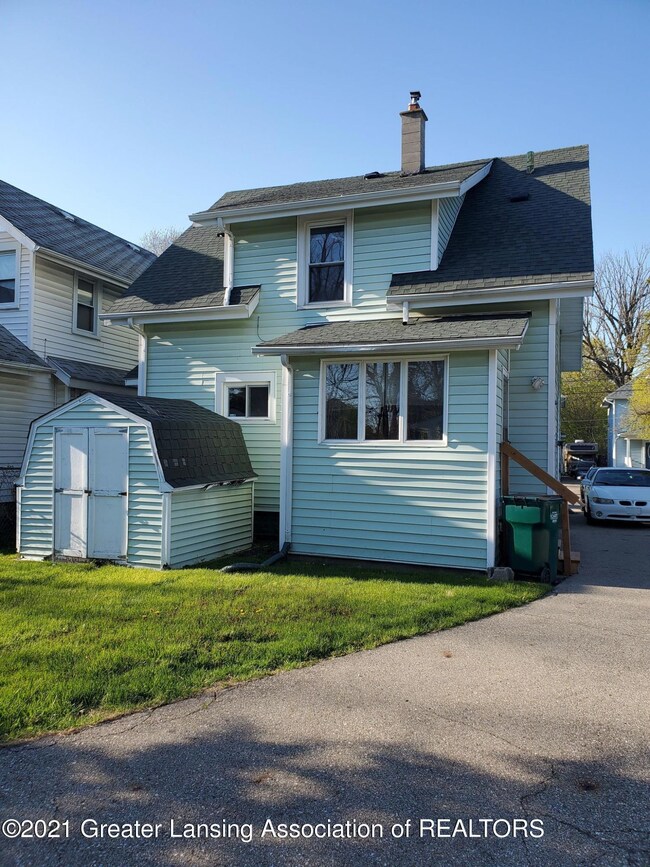 1311 W Hillsdale St, Lansing, MI 48915 - photo 2