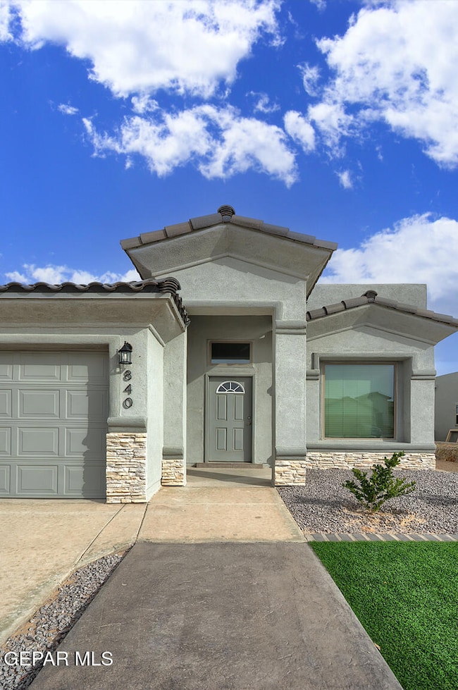 840 Paseo Dulce Ave, Horizon City, TX 79928 - photo 4