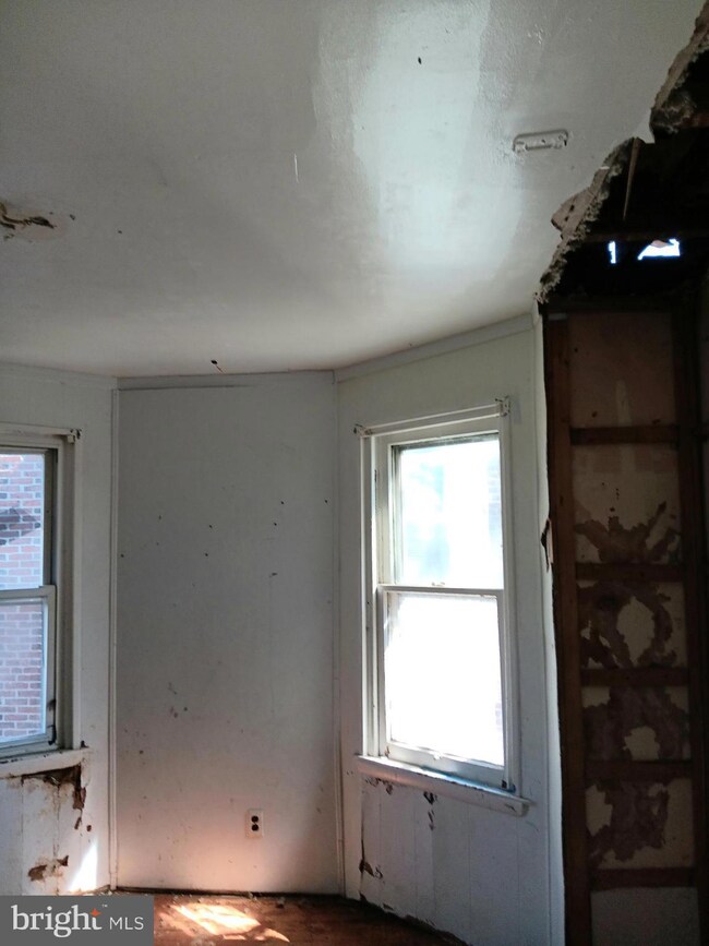 238 Pusey Ave, Darby, PA 19023 - photo 5