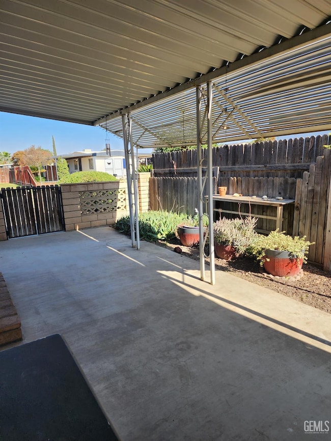 3509 Prestige Ln unit 57, Bakersfield, CA 93313 - photo 7