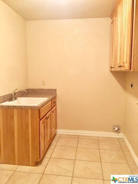 1116 Myrtle Dr, Copperas Cove, TX 76522 - photo 6