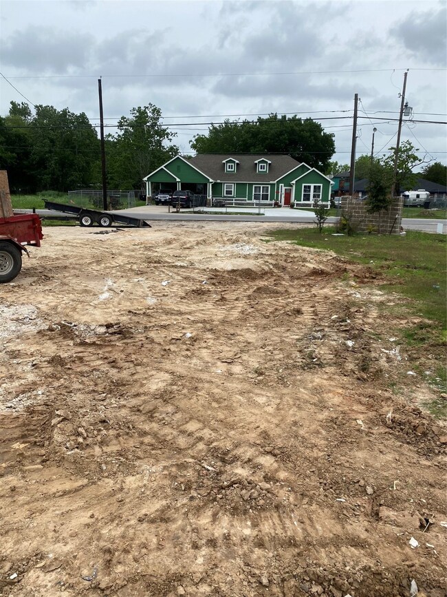 8419 James Franklin St, Houston, TX 77088 - photo 6