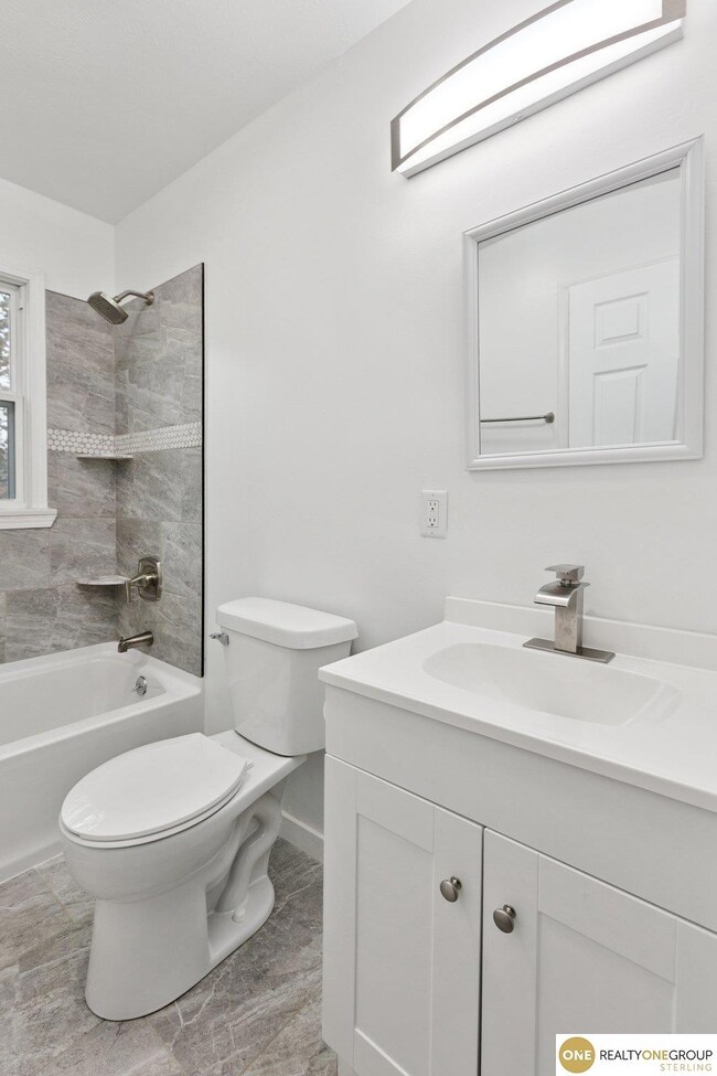 6905 Laurel Ave, Omaha, NE 68104 - photo 6