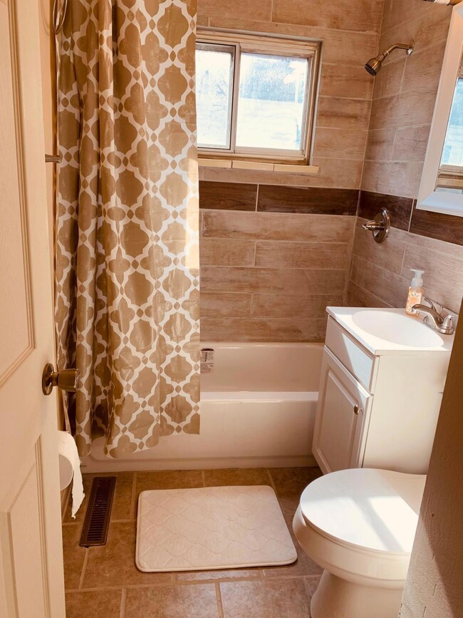 1 full bathroom