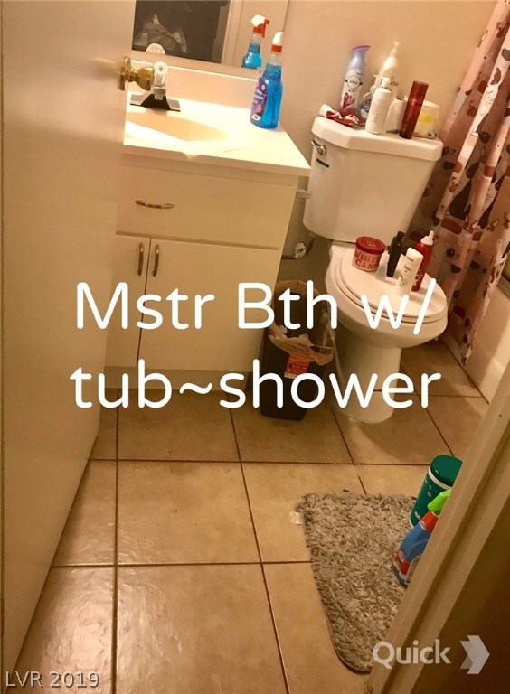 ~THIS MASTER BATH/SHOWER HAS AMPLE SPACE FOR YOU T