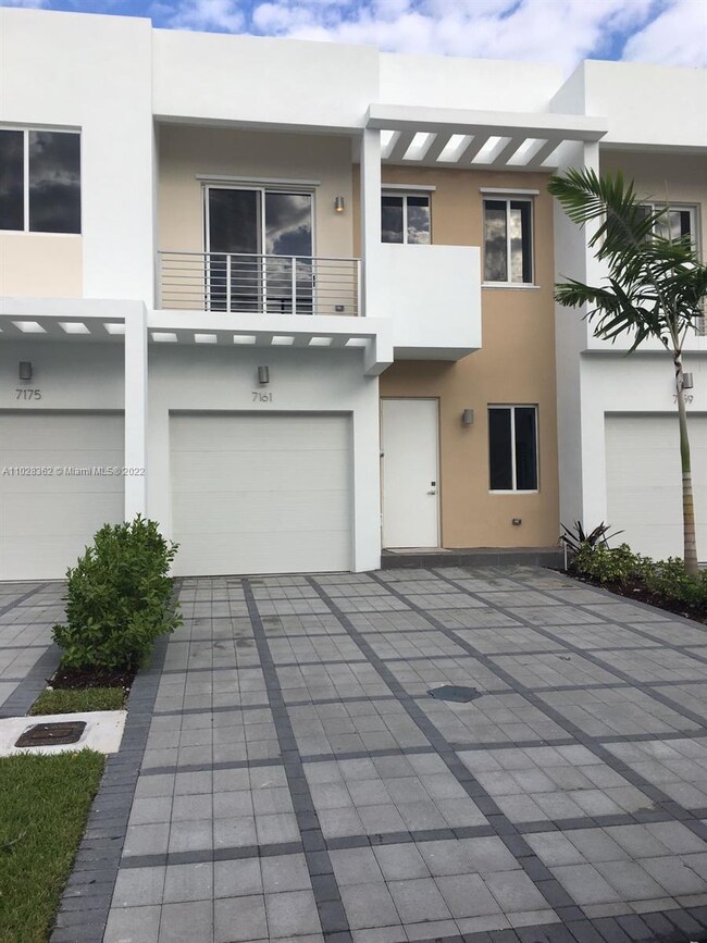7161 NW 103rd Path unit 7161, Doral, FL 33178 - photo 2
