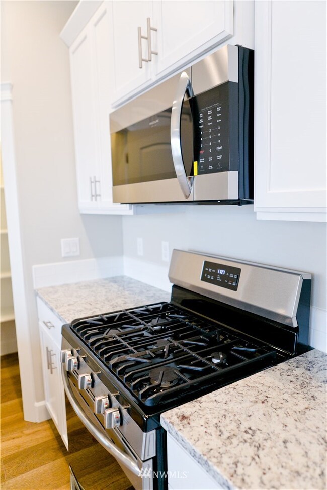 1330 E Mt Adams St, Othello, WA 99344 - photo 6