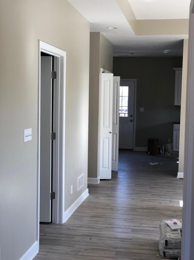 Entryway.906 Nichols